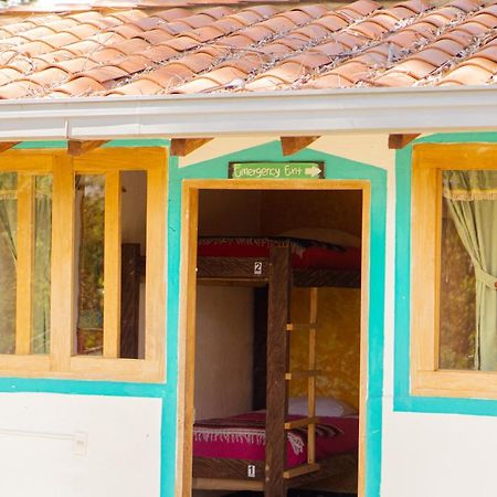 Bacoa Hostel Guatapé Buitenkant foto