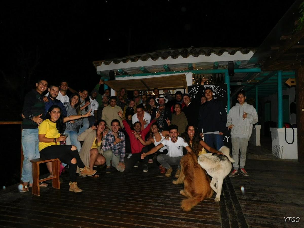 Bacoa Hostel Guatapé Buitenkant foto